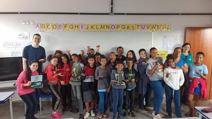 Estudantes da rede municipal de Marliéria participaram de oficina e deram sugestões para o nome popular da mosca
