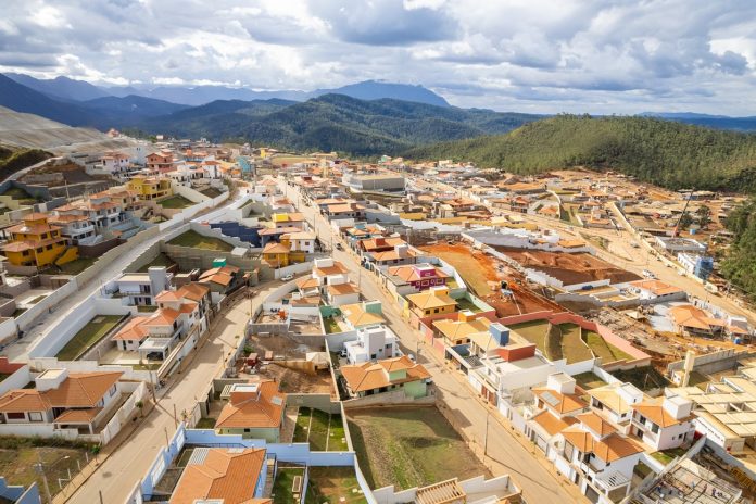 Imagem aérea de Bento Rodrigues_Crédito Walfried Weissmann (1)