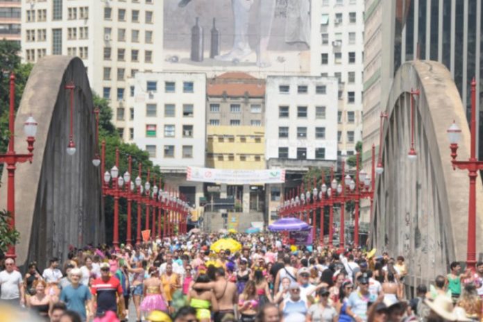 SINDBEBIDAS MG denuncia cláusula abusiva em contrato de patrocínio do Carnaval de Belo Horizonte
