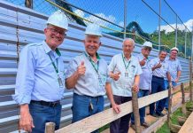 Joaquim Cândido acompanha concretagem da piscina de hidroterapia e anuncia novas obras na rede de saúde