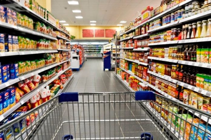 Supermercados de Caeté têm novo horário aos domingos