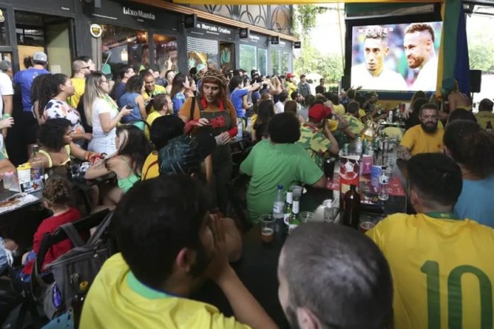Empresários de Uberlândia se preparam para Copa