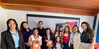 Ver e Viver entrega óculos de grau a 84 estudantes da rede pública municipal de Antônio Dias