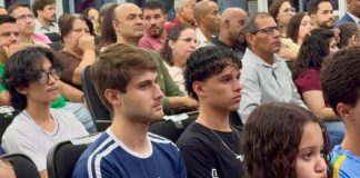 Câmara entrega prêmio Aluno Nota 10 a estudantes de Ipatinga