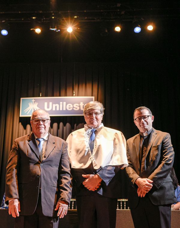Dr. Genésio Zeferino, Prof. Antônio Neto e Pe. Willian Luciano, membro do Conselho de Associadas da UBEC