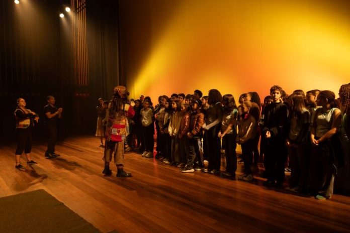 visita teatralizada teatro usiminas