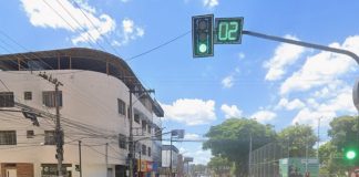 Prefeitura de Timóteo implanta novo sistema semafórico na Avenida Acesita com tecnologia de Onda Verde para melhorar a fluidez e a segurança viária no bairro Olaria