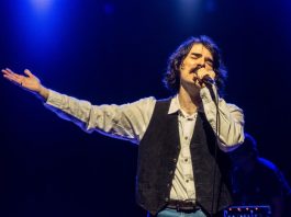 Espetáculo em homenagem a Belchior chega a Ipatinga com André Abreu no Teatro Usiminas