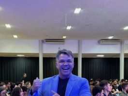 Ipatinga recebe palestra show “Assim Nasce um Vendedor” com foco na preparação das equipes para o Natal