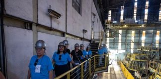 Alunas do projeto Agregando Arte visitam Centro Industrial da Usiminas