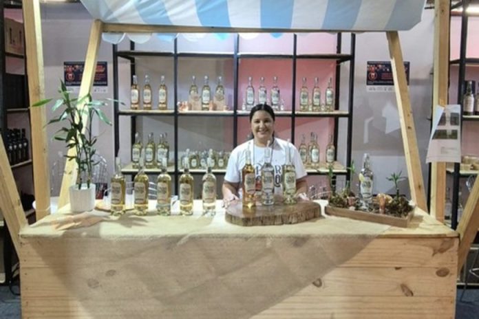 Cachaça de alambique busca conquistar mercado internacional e enfrenta desafios para ampliar exportações